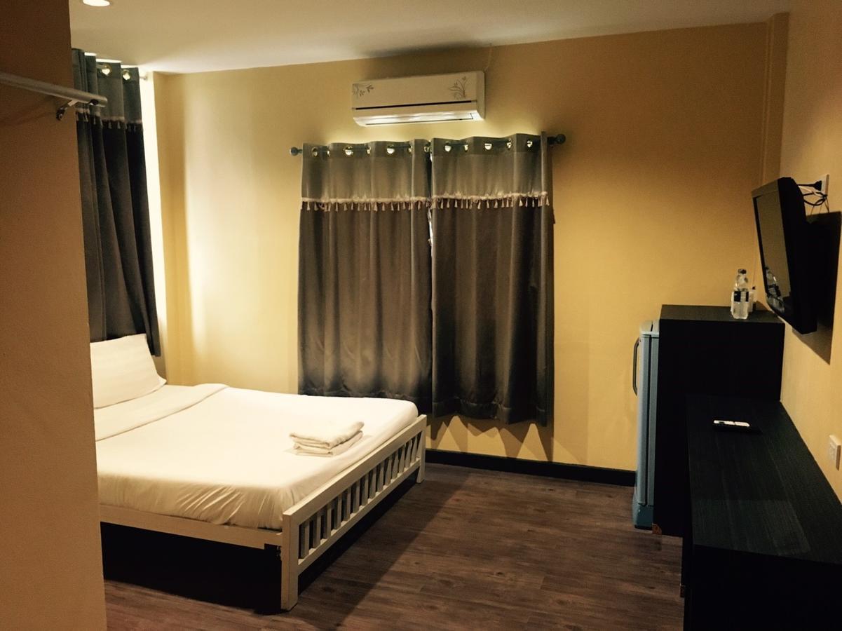 The Corner Ratchada Hotel Bangkok Luaran gambar